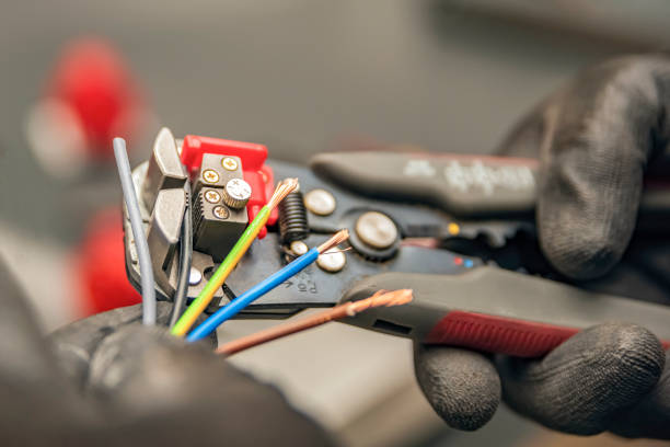 Best Emergency Electrical Repair  in Oakdale, CA